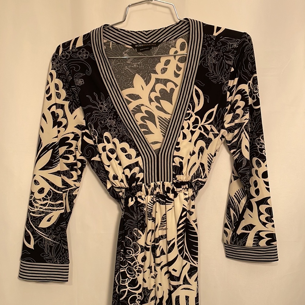 BCBGMAXAZRIA Wrap Dress – Size Small (S) - Picture 9 of 9